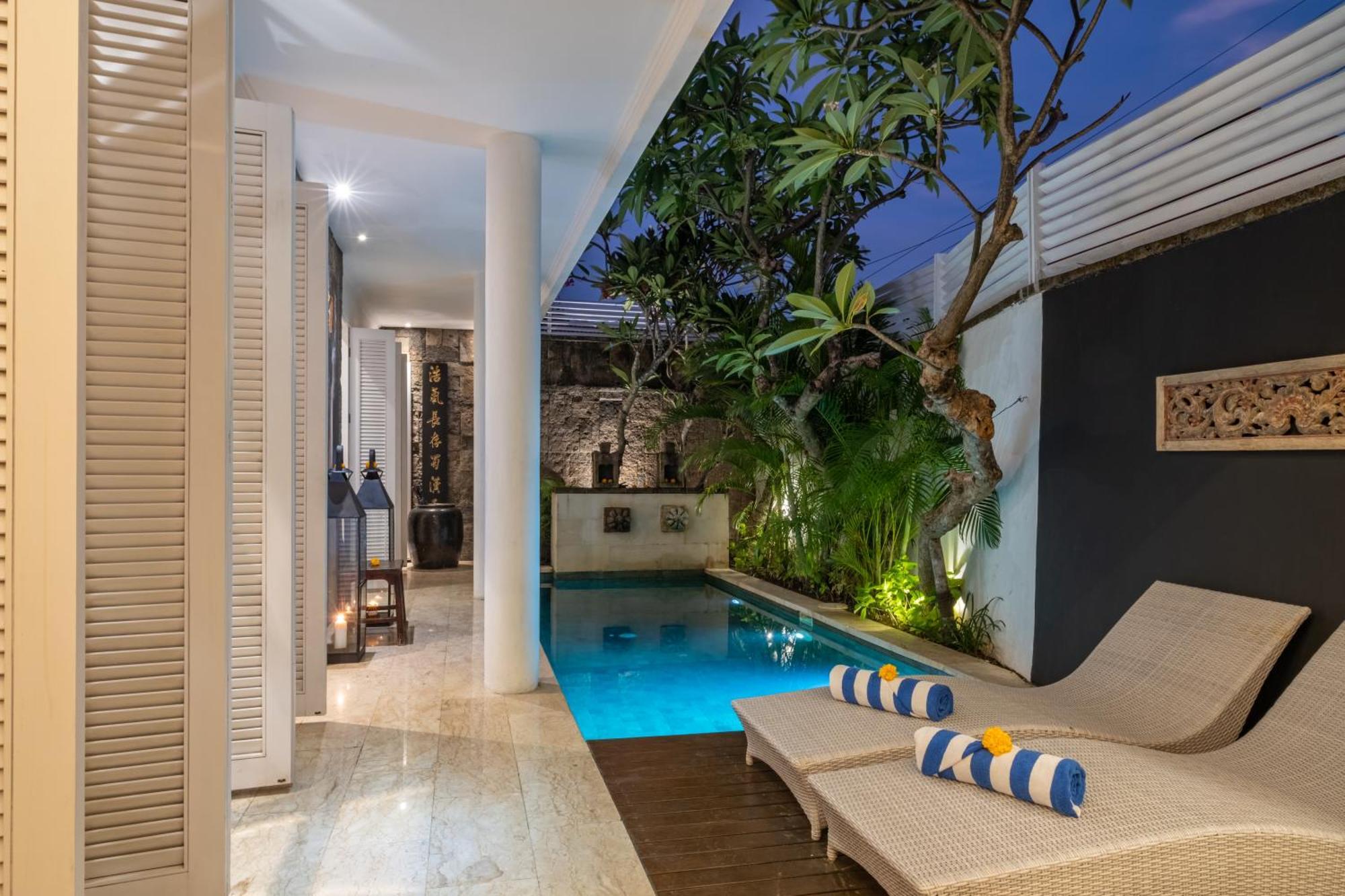 Mosan House - Unique Art-filled Gem In Perfect Location A Short Walk From The Or Square Including Ac Office For Remote Working Villa Seminyak (Bali)