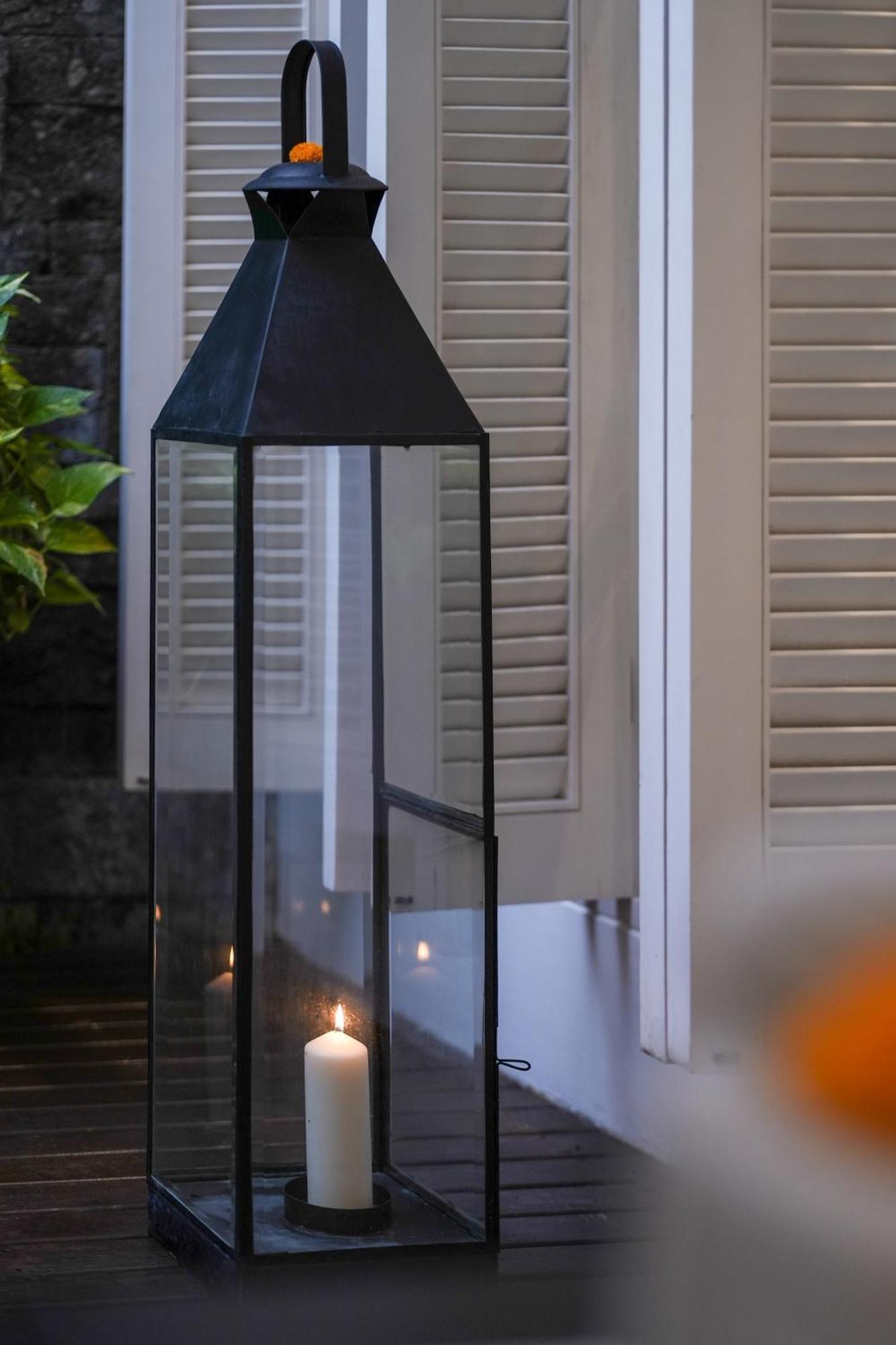 Villa Mosan House - Unique Art-filled Gem In Perfect Location A Short Walk From The Or Square Including Ac Office For Remote Working Seminyak (Bali)